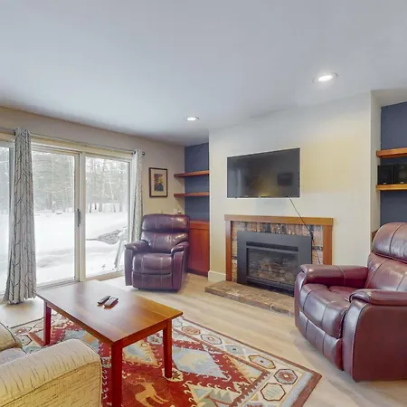 Mountain Breeze Getaway Condos